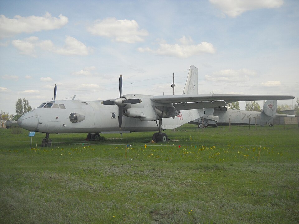 Fayl:Ан-26Ш.jpg
