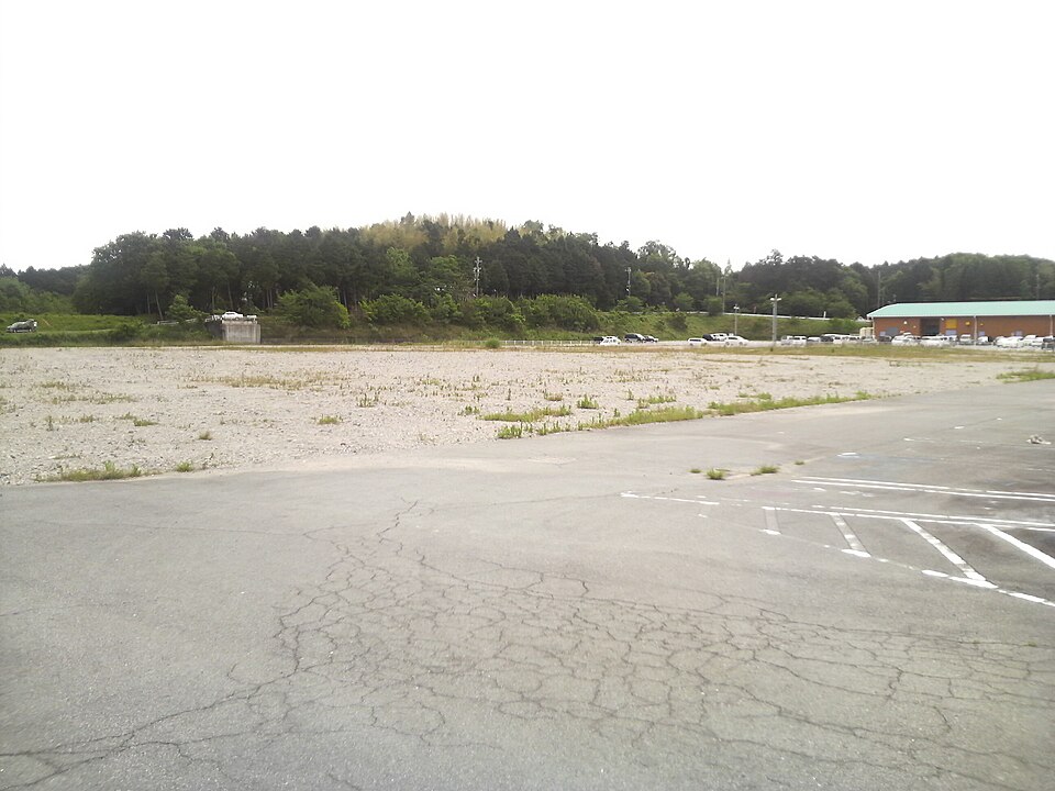 Fayl:ジャスコシティ玉城 跡地 20090515.JPG