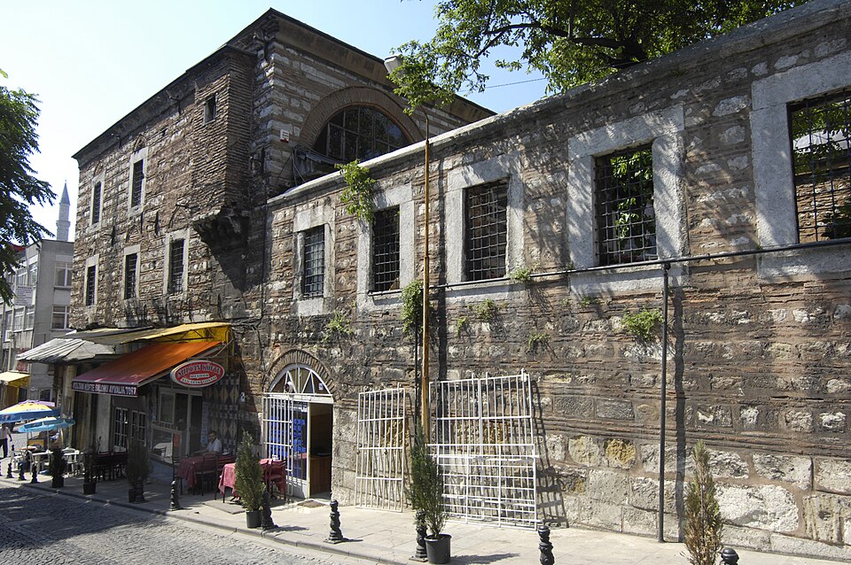 Fayl:Hacıi Beshir Aga mosque 6793.jpg
