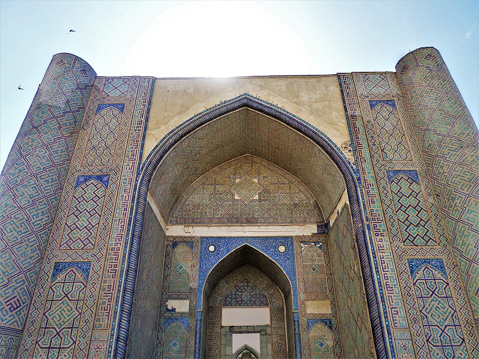 Fayl:Mosque Bibi Khanum (2).JPG
