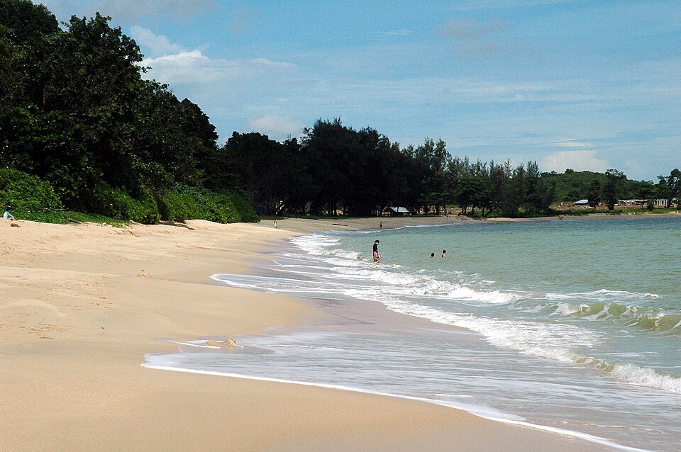Fayl:DesaruBeach.JPG