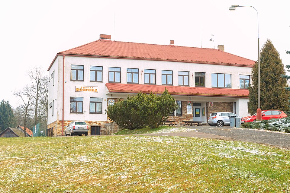 Fayl:Tutleky - obecní úřad.jpg