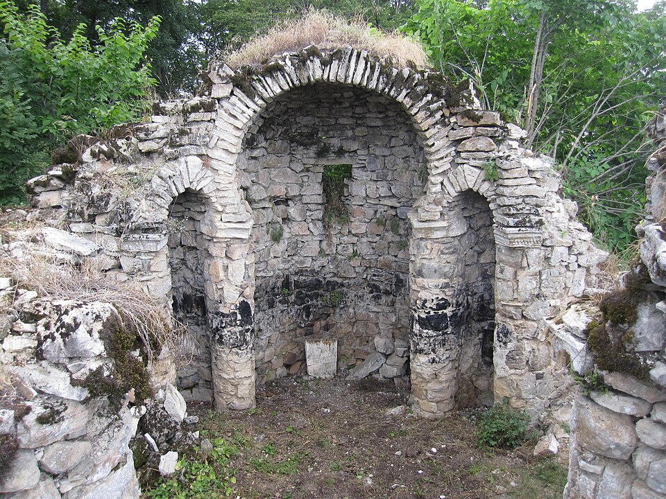 Fayl:Եկեղեցի Օխտը դռնի։.jpg