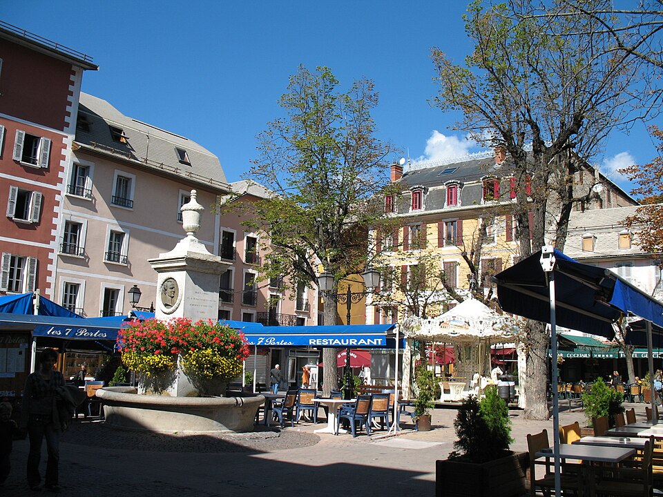 Fayl:Barcelonnette-Place Manuel-IMG 1222.JPG