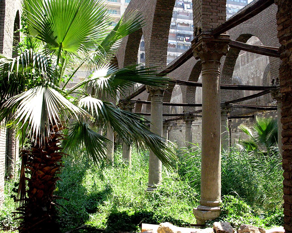 Fayl:Interior zahir baybars.jpg