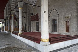 Mihrimah Sulton masjidining jamoat toʻplanadigan hududi