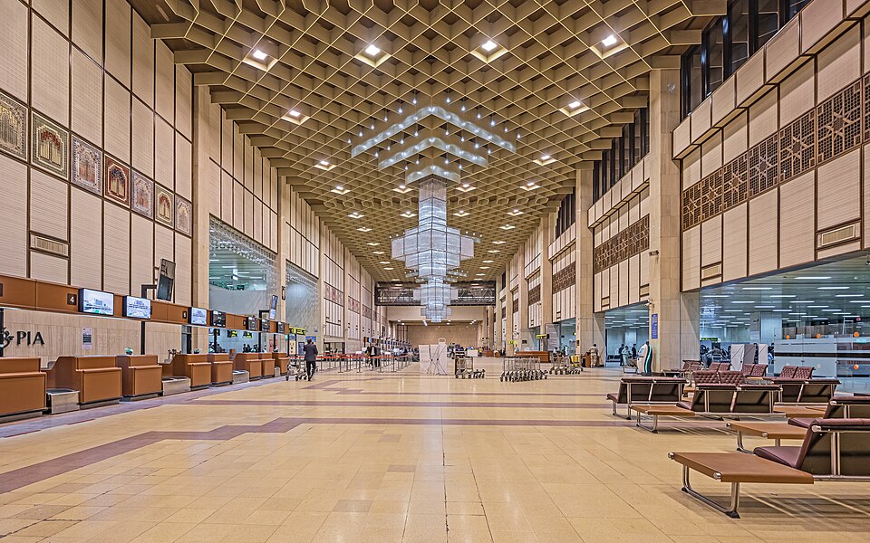 Fayl:PK Karachi Airport asv2020-02.jpg