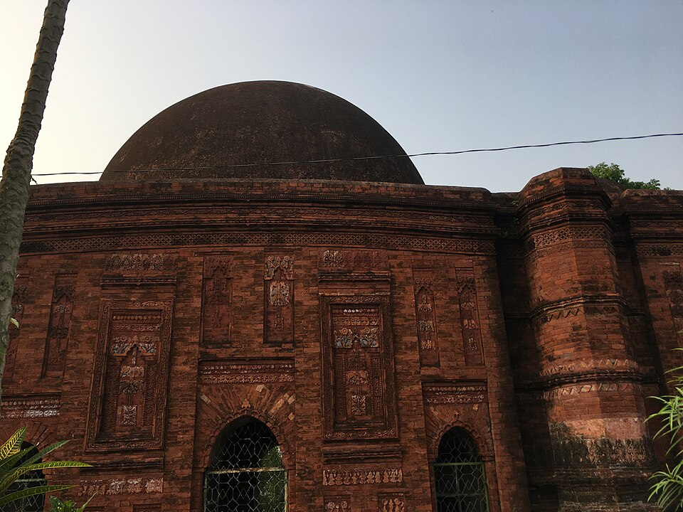 Fayl:Uchail mosque 1.jpg