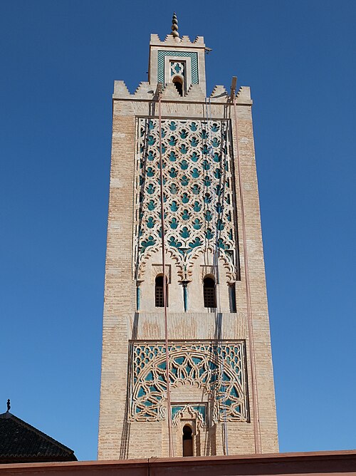 Fayl:Ben Salah Mosque minaret.jpg