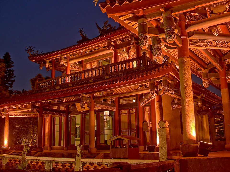 Fayl:Chihkan Tower 03.jpg