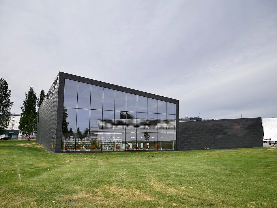 Fayl:Seinäjoki library 20180626.jpg