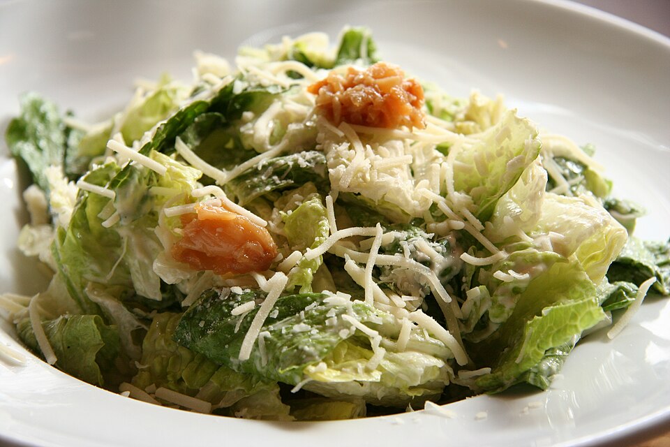 Fayl:Caesar salad (2).jpg