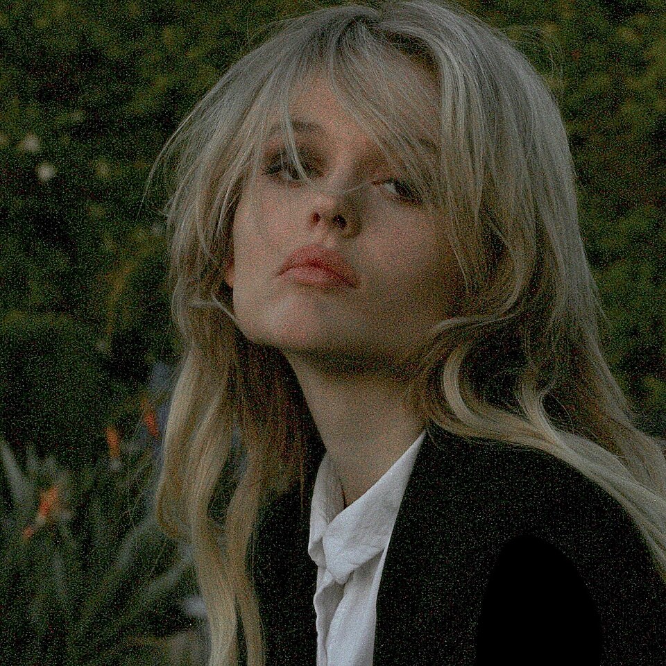 Fayl:Emily Alyn Lind 2020.jpg
