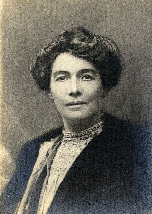Fayl:Emmeline Pethick Lawrence, c.1910. (22981177345).jpg