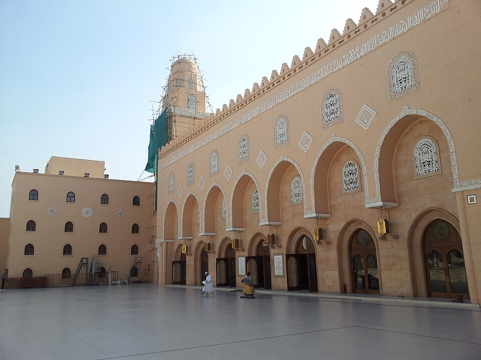 Fayl:Masjid e Moazzam.jpg