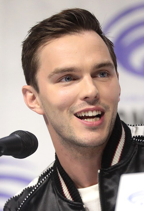 Fayl:Nicholas Hoult (46797398134) (cropped).jpg