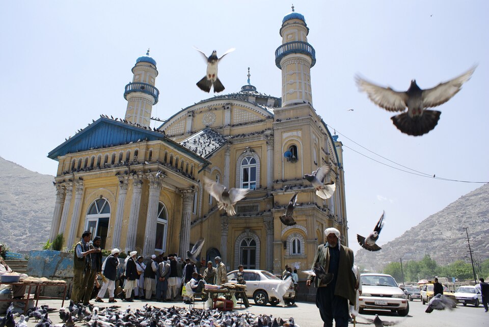 Fayl:Shah-e-Doshamshera Mosque - panoramio.jpg