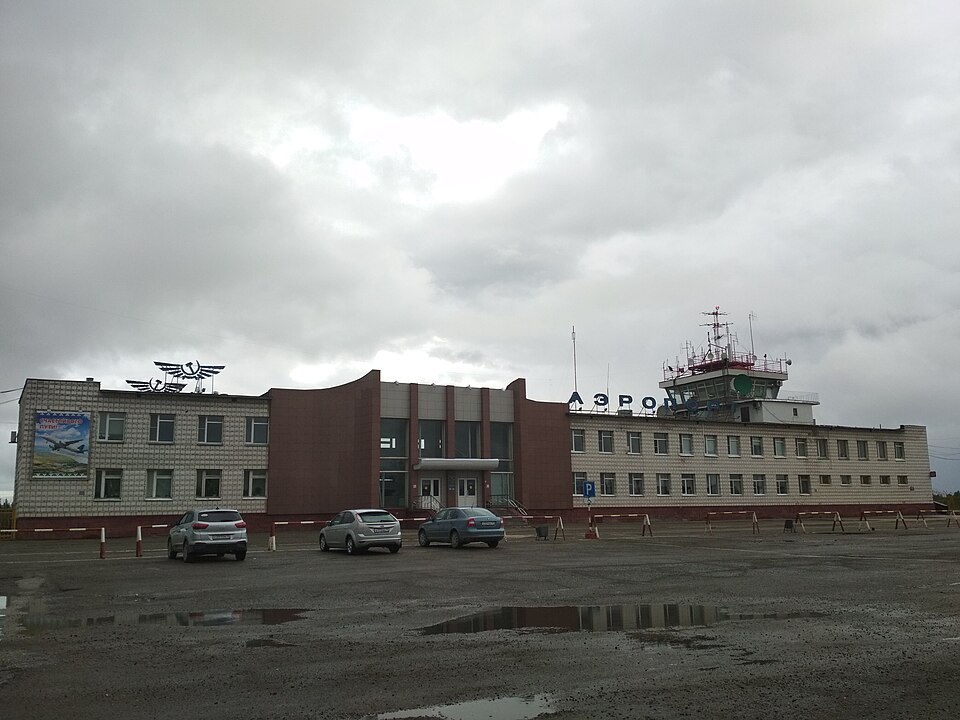 Fayl:Аэропорт Усинск.jpg