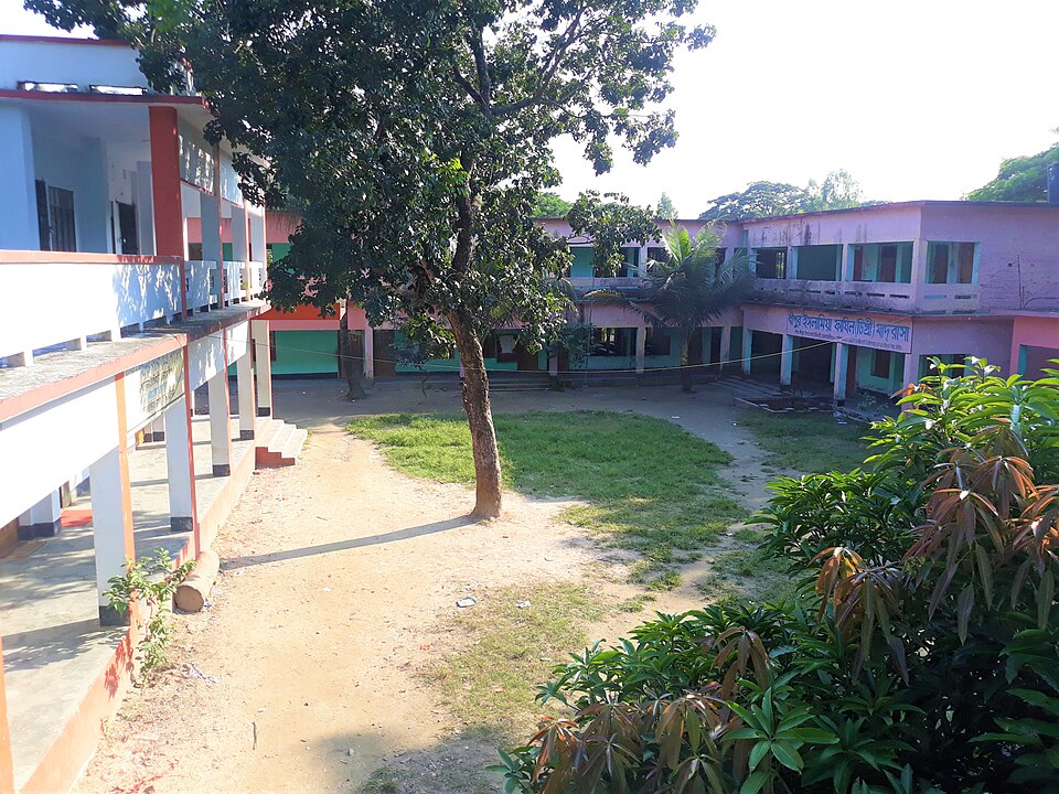 Fayl:Dhipur Madrasah-3.jpg