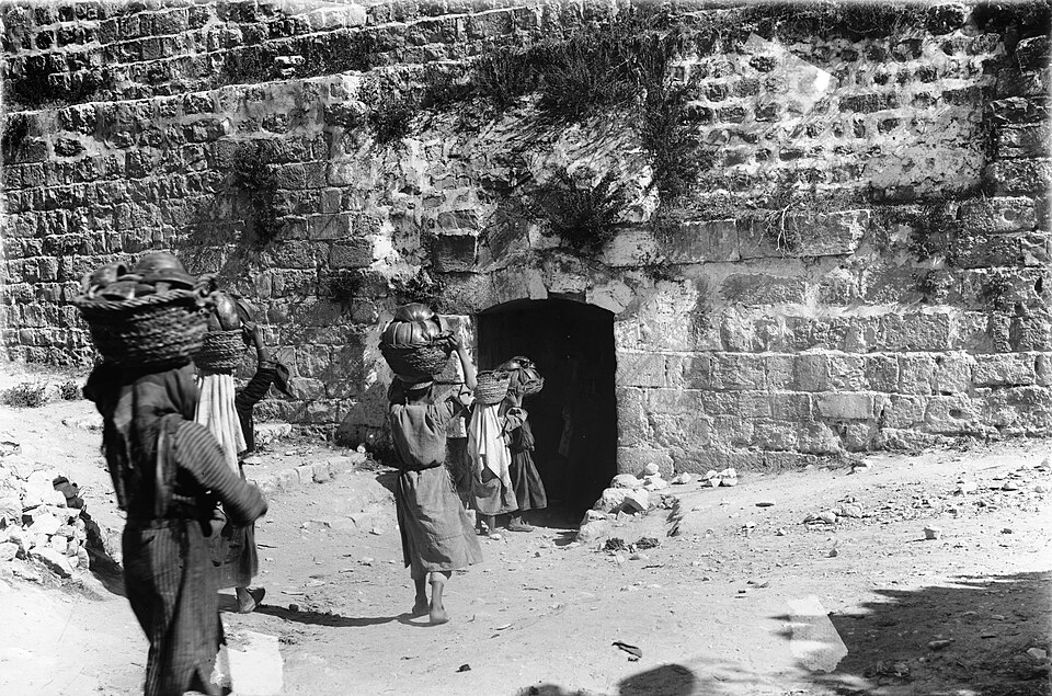 Fayl:Jerusalem-dung gate.jpg