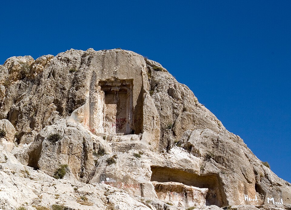 Fayl:Mhera Door.jpg