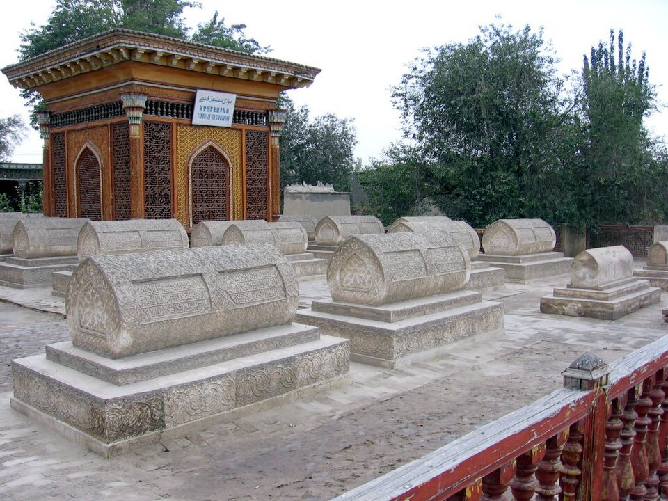 Fayl:Yarkand-tumbas-reyes-d06.jpg