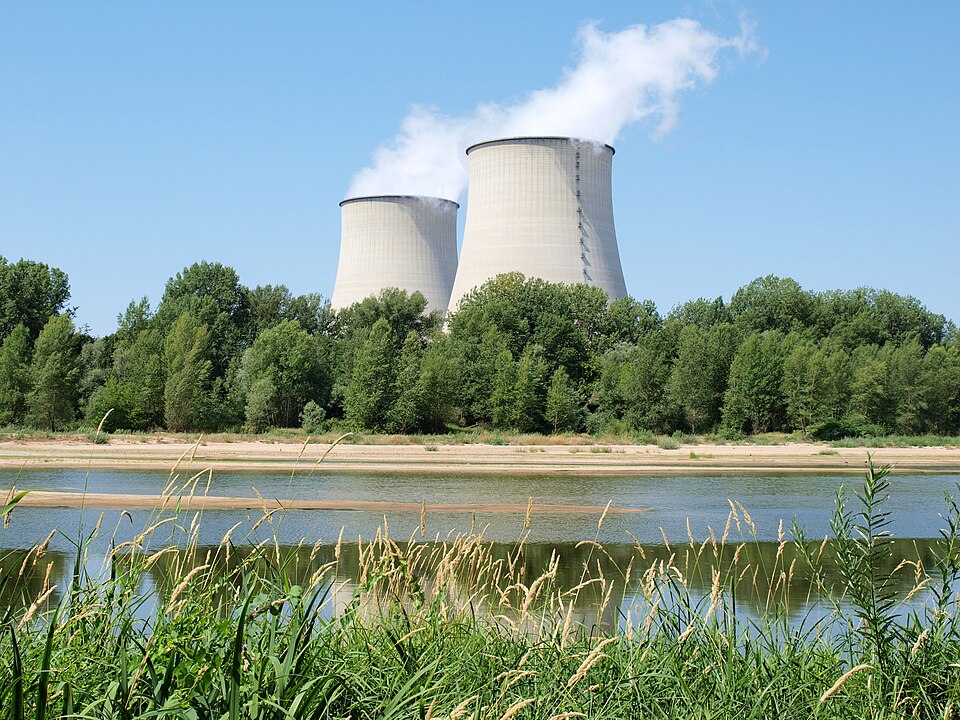 Fayl:Centrale EDF de Belleville-FR-18-a05.jpg