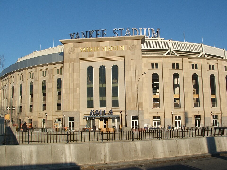Fayl:New Yankee Stadium.JPG