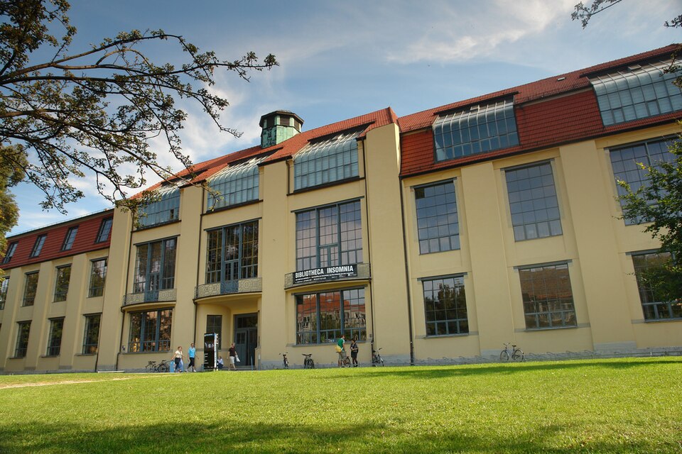 Fayl:Bauhaus weimar.jpg