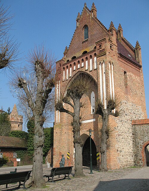 Fayl:Gransee Pulverturm Ruppiner Tor.jpg