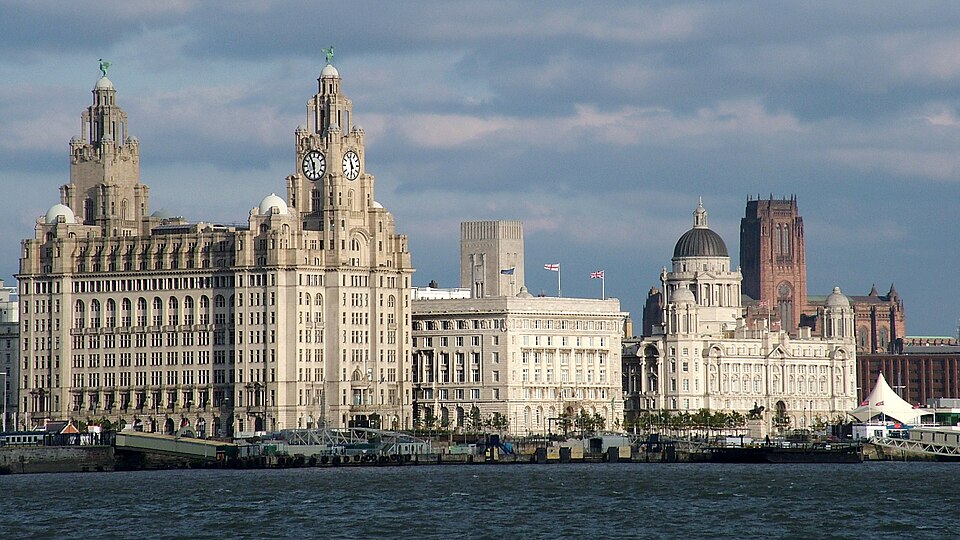 Fayl:Liverpool Pier Head.jpg