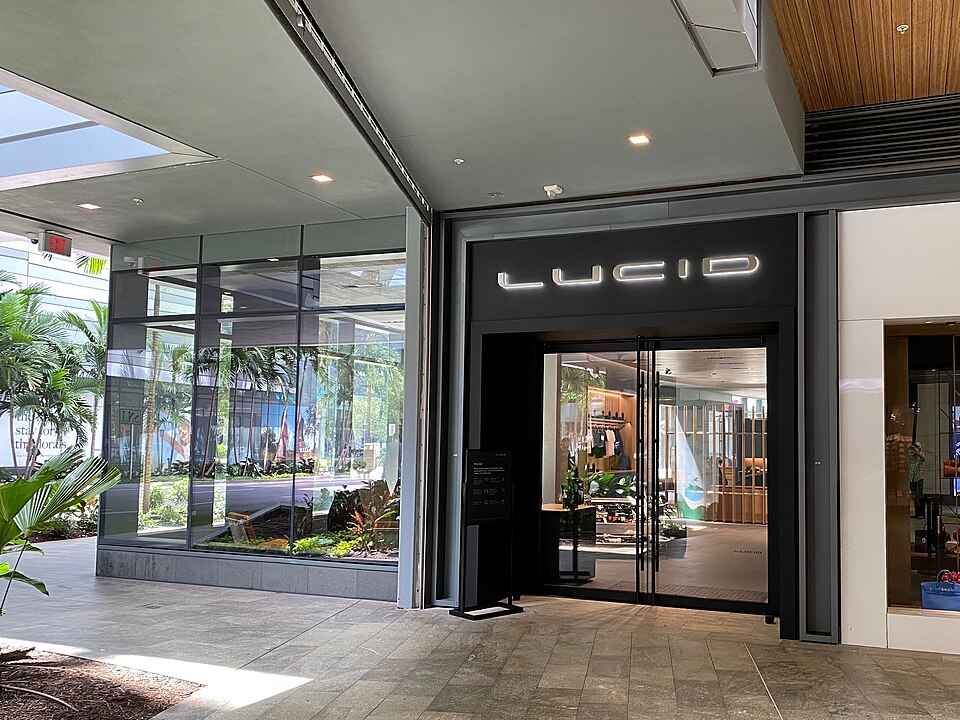 Fayl:Lucid Studio Brickell City Centre.jpg