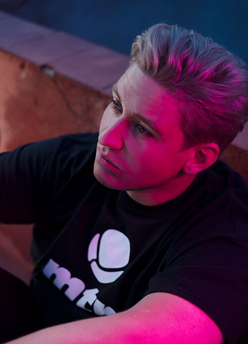 Fayl:MARIUS press 1 medium sRGB.jpg