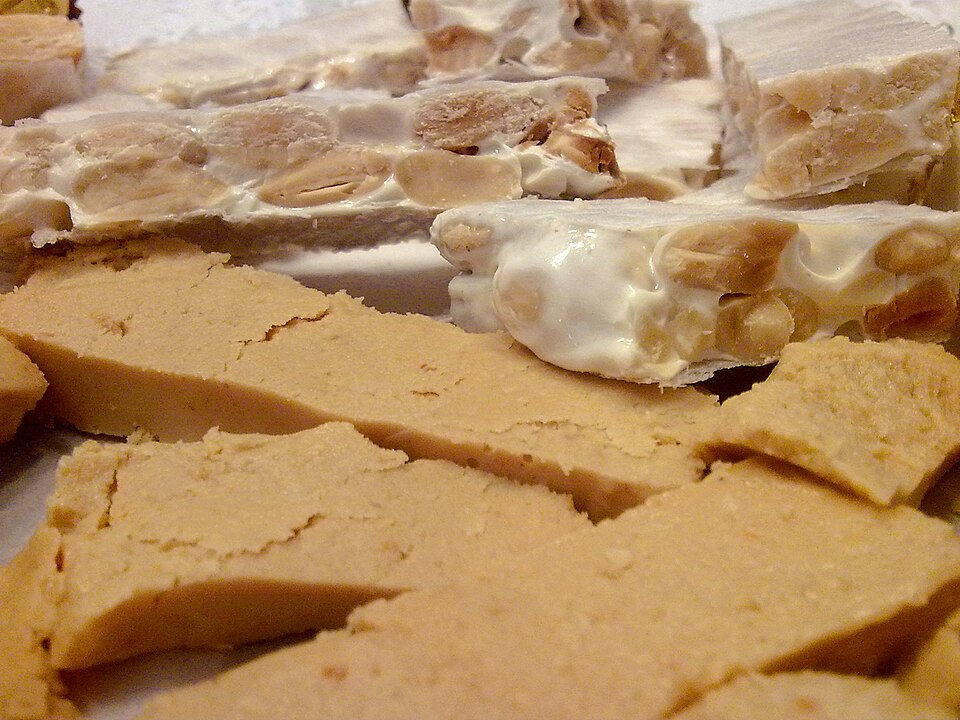 Fayl:Turrón blando y duro.jpg
