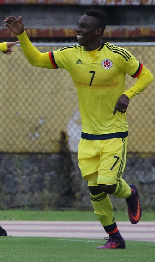 Fayl:Julián Quiñones.jpg