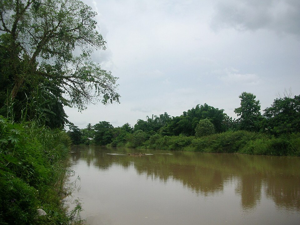 Fayl:Lao river-Ban Tha Sai36.JPG