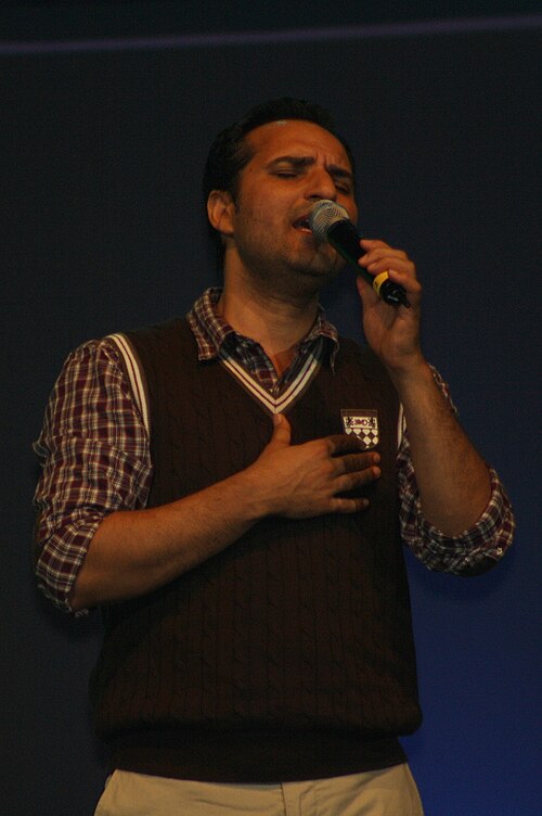 Fayl:Rafet El Roman.jpg