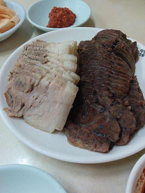 Fayl:Suyuk and pyeonyuk.jpg