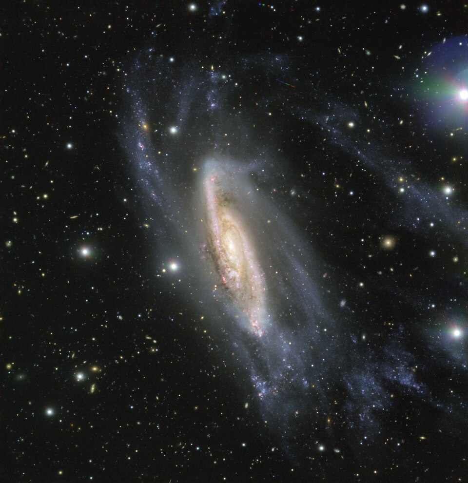 Fayl:A Galactic Gem NGC 3981.tif
