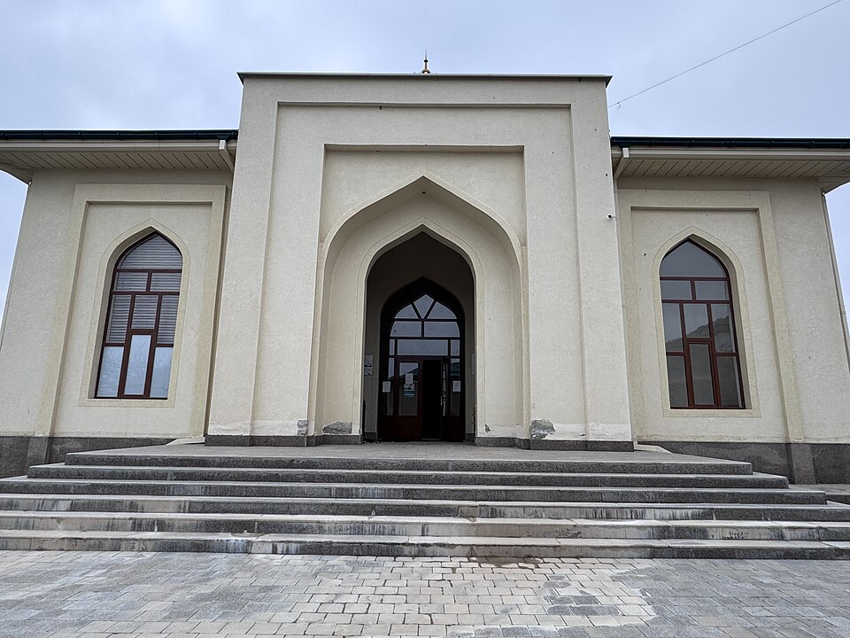 Fayl:Domla Kamoliddin Mosque.jpg