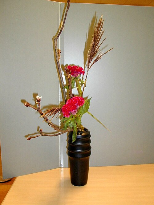 Fayl:Ikebana Heika.JPG