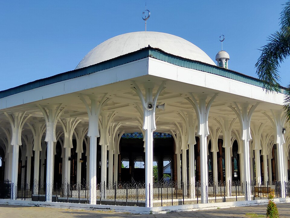 Fayl:Masjid Agung Al-Falah Jambi.jpg