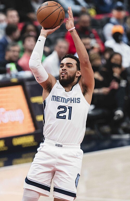 Fayl:Tyus Jones 2021 (cropped).jpg