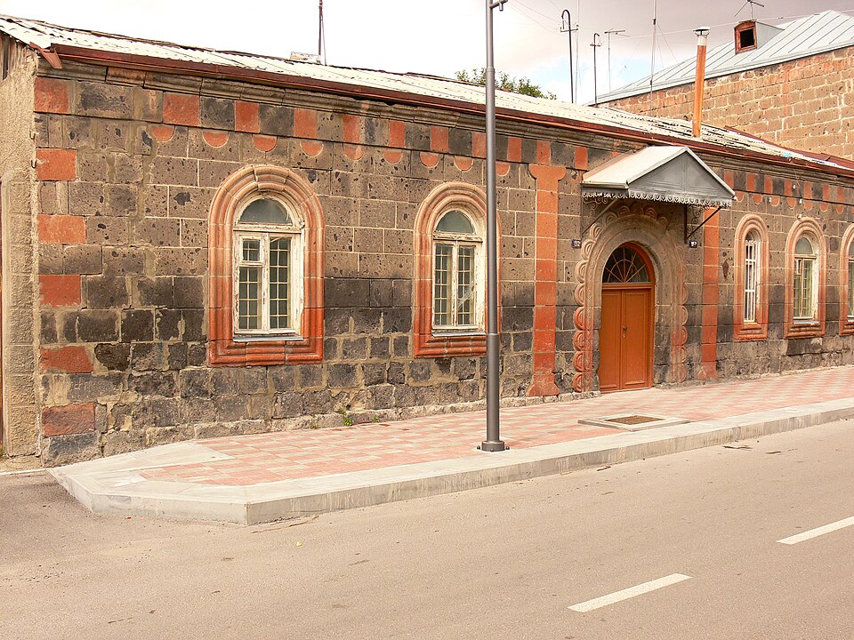 Fayl:Abovian 152, Gyumri, 2019-09-07 01.jpg