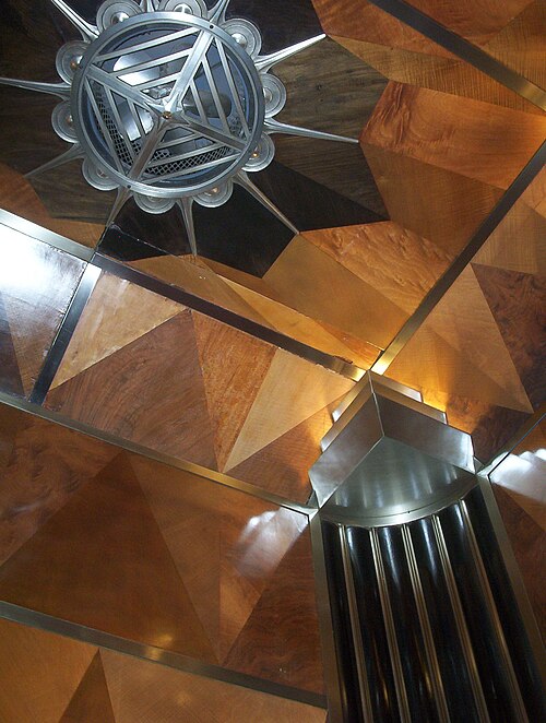 Fayl:Chrysler elevator.jpg