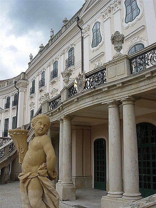 Fayl:Schloss Esterházy (Fertőd).jpg