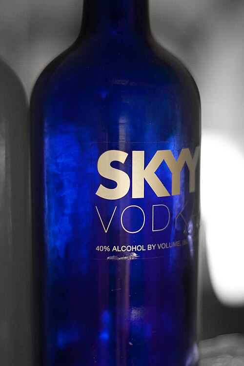 Fayl:Skyy vodka blue.jpg