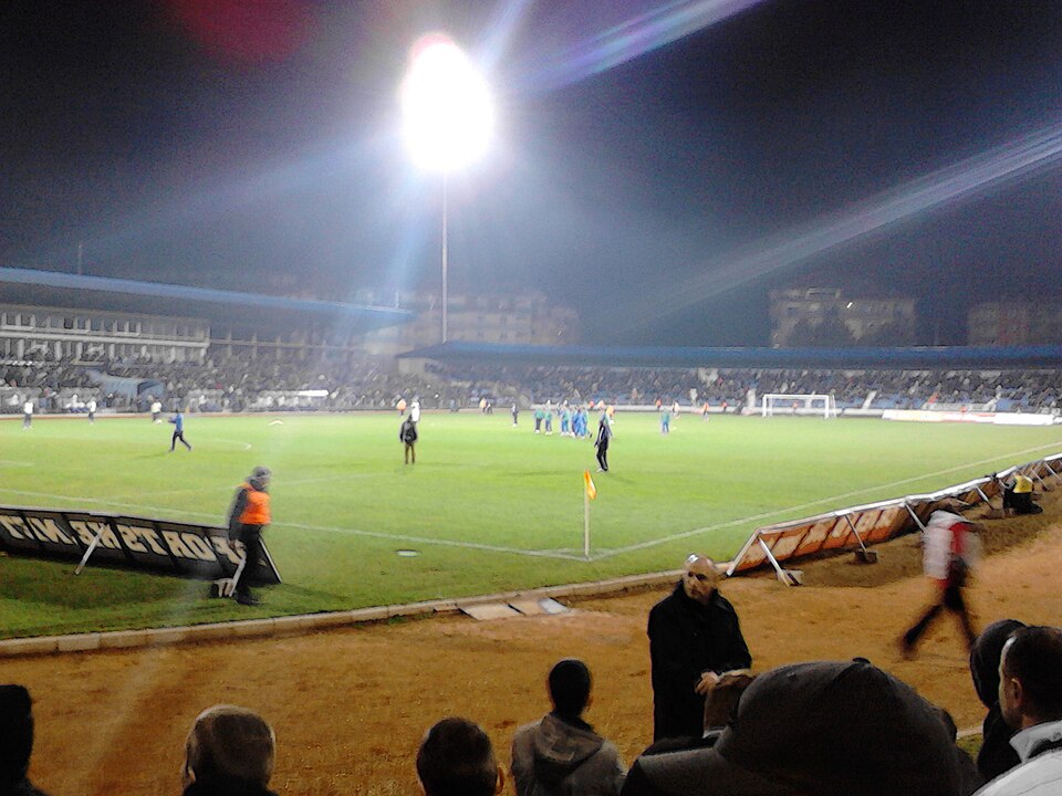 Fayl:Stadion u Jagodini.jpg