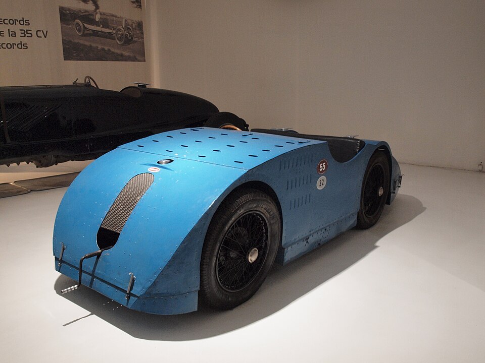 Fayl:Bugatti (7024192863).jpg