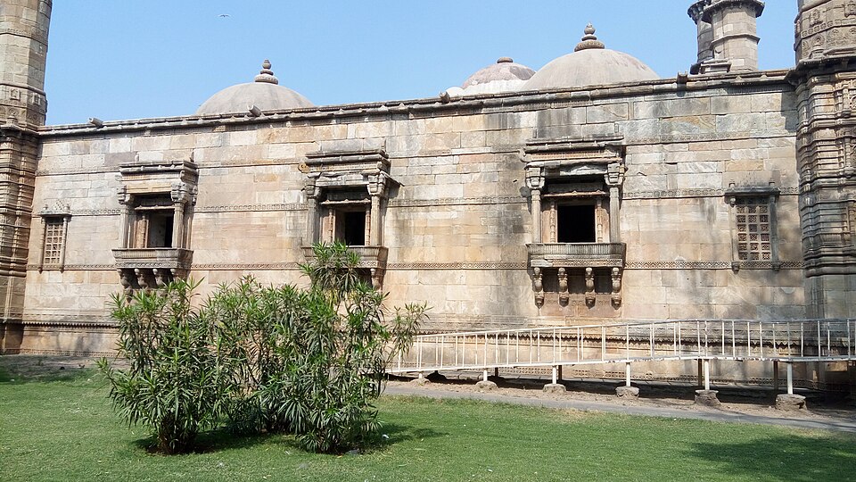 Fayl:Jami masjid Jarukha.jpg